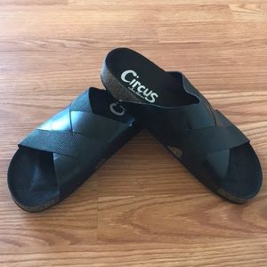 NWOT Black Slides